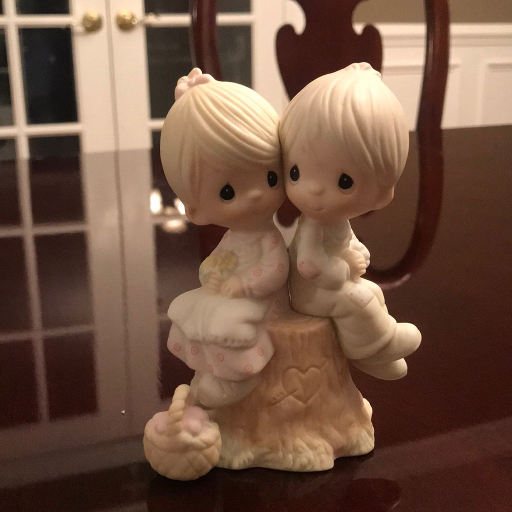 Precious Moments Love One Another